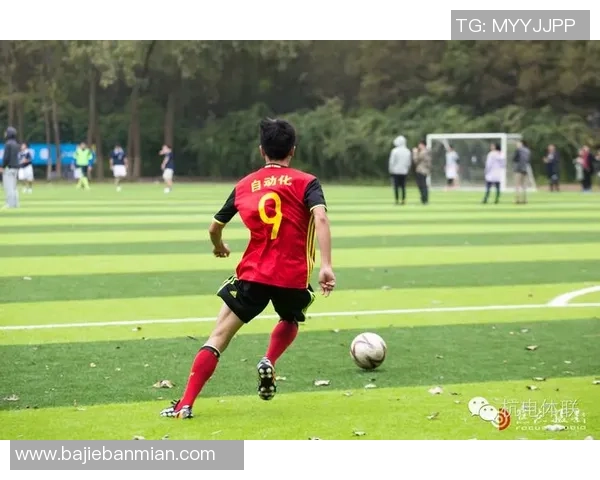 流氓足球星荒诞人生从球场天才到争议人物的沉浮传奇